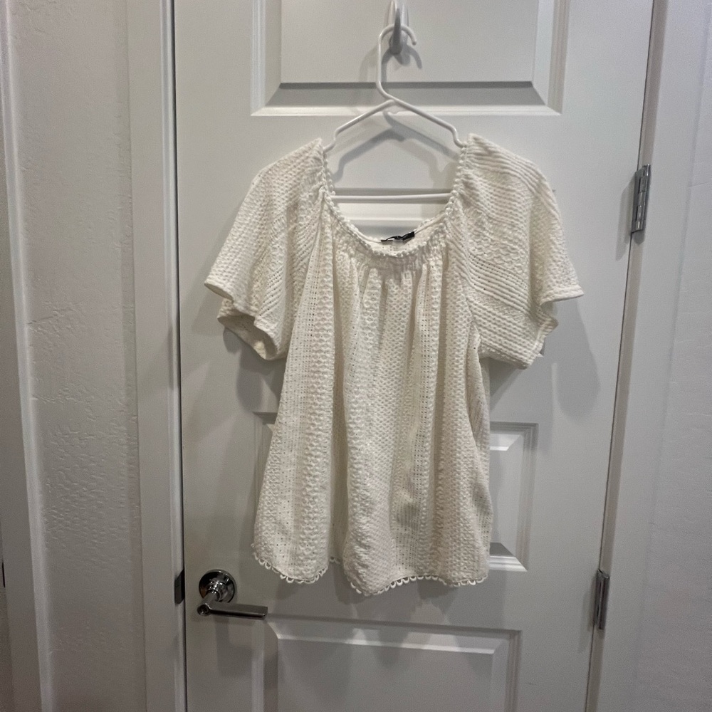 Cable & Gauge Cream Textured Short-Sleeve Peasant Blouse